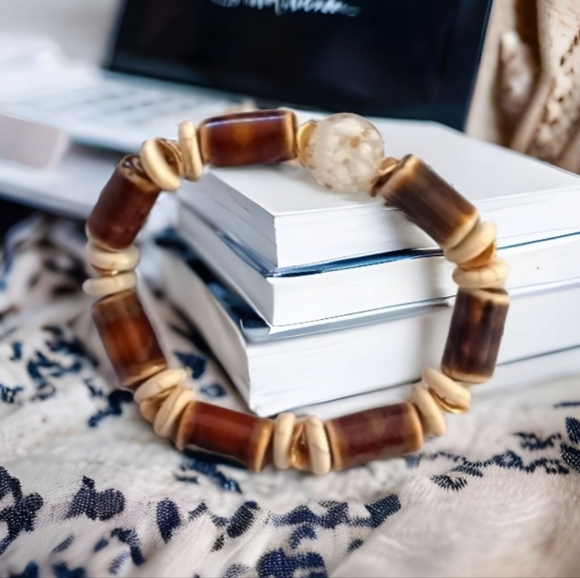 Earth tone beaded Bracelet - Picture 6 of 9